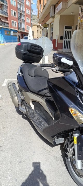 Kymco Xciting 500 Maxi Scooter Negra