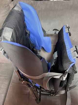 Mochila Portabebés Montaña Azul/Negra