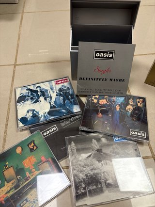 Oasis Singles Coleccionista Edición Limitada