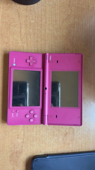 Nintendo DSI rosa