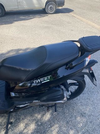 Peugeot Tweet 50 cc Scooter Negra