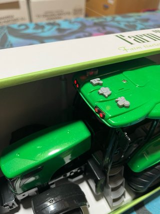 Tractor de Juguete Verde con Remolque