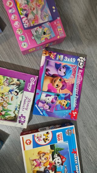 Puzzles unicornios, patrulla canina, disney TODO5€