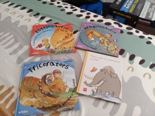 Libros dinosaurius
