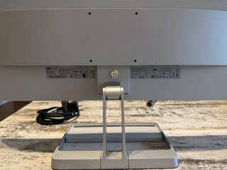 Monitor Lenovo Plata