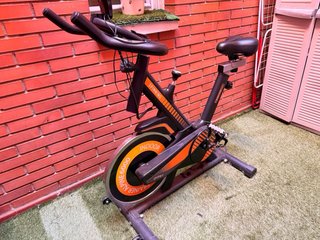 Bicicleta Spinning Indoor Alpine 6000