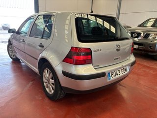 Volkswagen Golf 2000
