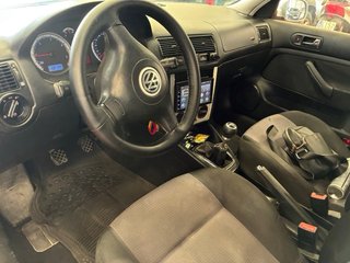 Volkswagen Golf 2000