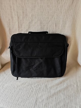 Maletín ordenador portátil con bolsillos negro