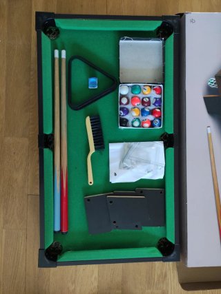 Billar de mesa con accesorios