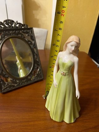Figurina donna royal doulton