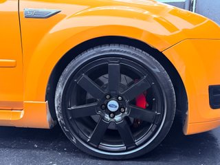 Ford Focus 2.5 ST Racing Orange