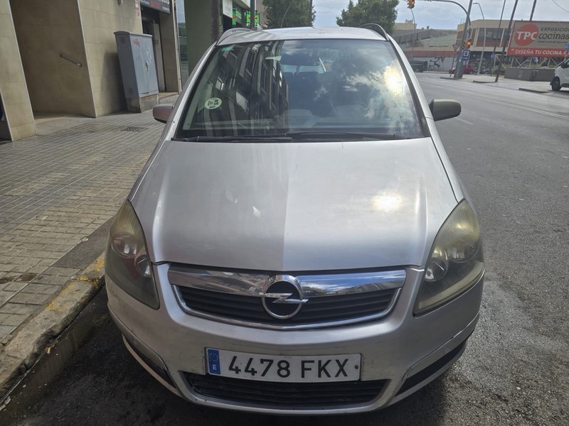 Opel Zafira 2007, foto 2