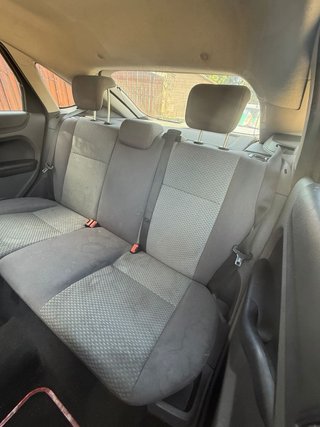 Ford Focus Trend 1.6 Gasolina · 5 Puertas