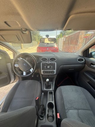 Ford Focus Trend 1.6 Gasolina · 5 Puertas