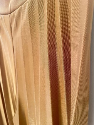 Pantaloni ampi plissé satinati camel M