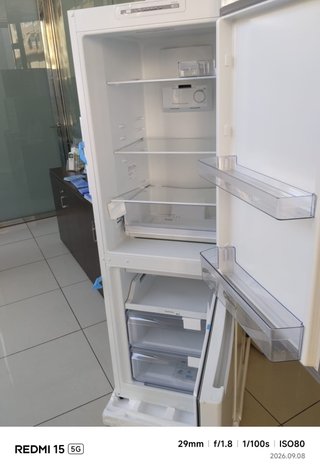Nevera con rasguño