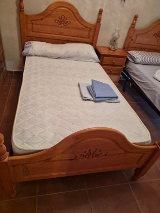 Habitacion de madera completa