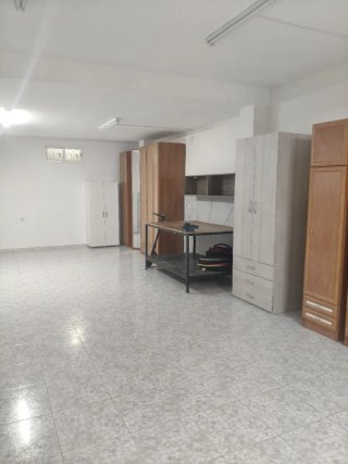 Se alquila local comercial para emprendedores.