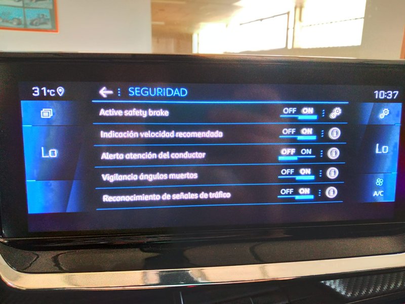 Peugeot 2008 2021, foto 14