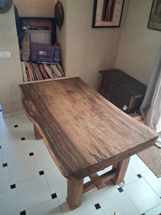 Mesa de comedor de teca reciclada única