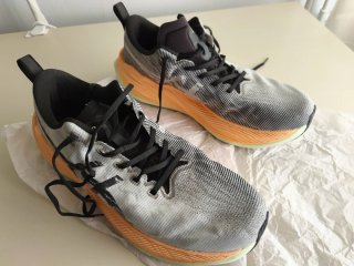 Asics Superblast Talla 45 Gris Naranja
