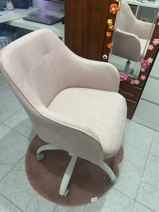 Silla de oficina rosa