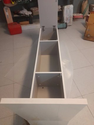Armario blanco para pared