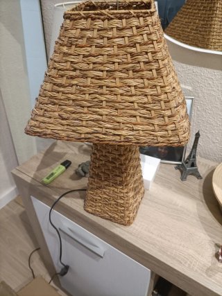 Lámpara de mesa mimbre y cristal