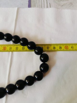 Collana di sfere nere con cristalli