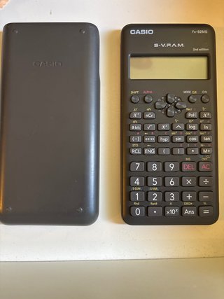 Calculadora Científica Casio FX-82MS