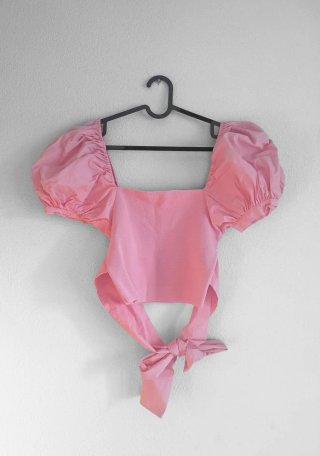 Top corto Zara rosa mangas abullonadas