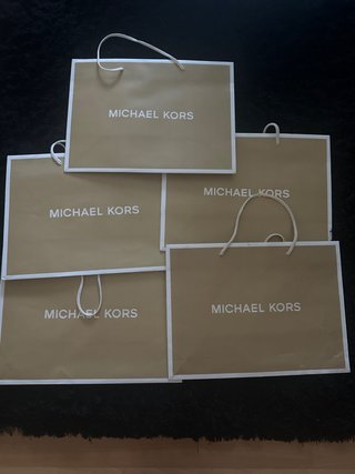 5 Bolsas Michael Kors Beige Medianas