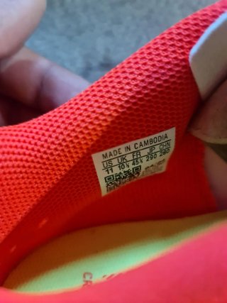Botas de fútbol multitaco talla 45