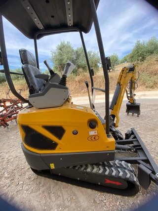 Miniexcavadora giratoria 360° 1.8tn