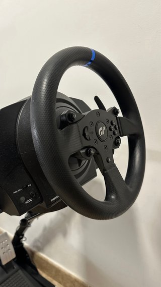 Volante Thrustmaster PS5 + GT7