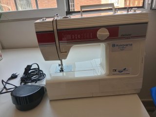 Máquina de coser Husqvarna Meister 145.