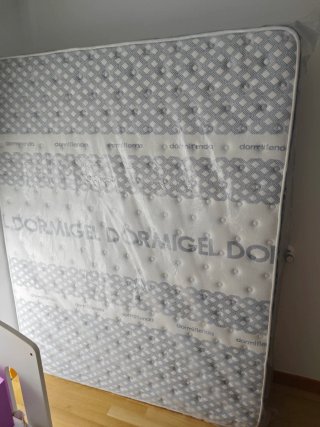 Colchón nuevo viscoelástico Dormigel 150x190cm
