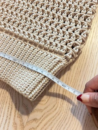 COS – Open-Knit Sleeveless Top – Beige Crochet