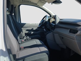 Volkswagen Caravelle 2025 9 plazas