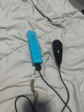 Pack de mandos y accesorios nintendo wii.