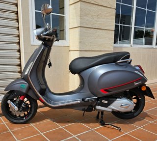 VESPA SPRINT 125 S SPECIAL SOLO 11.000KM Y GARANTI