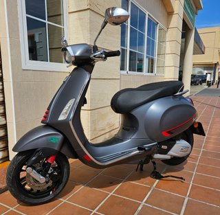 VESPA SPRINT 125 S SPECIAL SOLO 11.000KM Y GARANTI