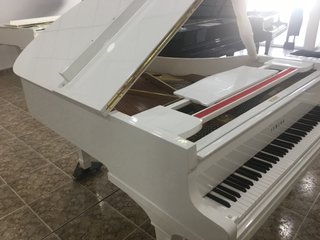 Piano de Cola Yamaha G3 Blanco Japón similar C3X