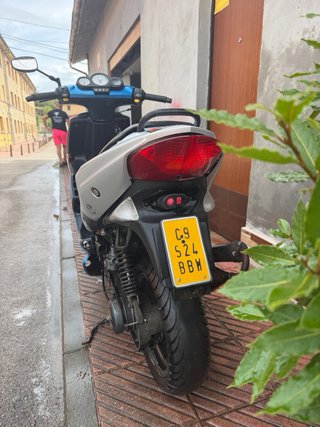 Peugeot Speedfight Scooter Azul y Blanco