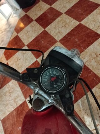 Moto con documentación al día ITV funciona bien