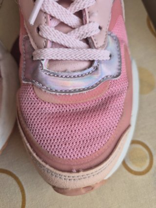 Zapatillas Munich rosas y plateadas talla 36