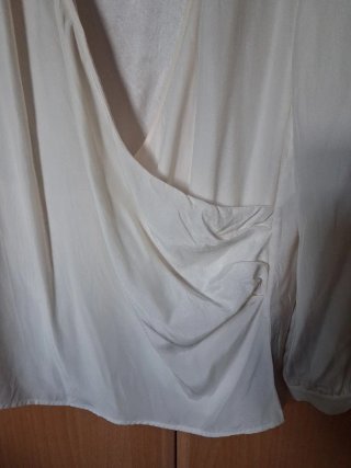Blusa Massimo Dutti manga larga beige