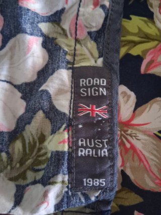 Camisa manga corta flores Roadsign