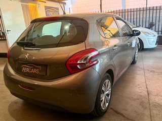 Peugeot 208 2013